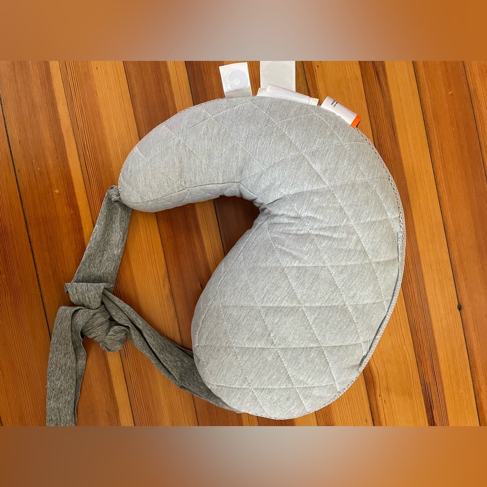 Boppy Anywhere Support Nursing pillow